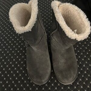 Grey uggs